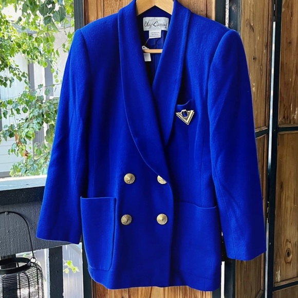 Vintage • Blazer w/ Broche - Picture 1 of 5